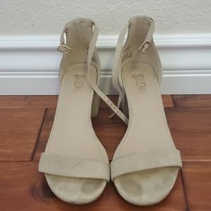 Simple strap heeled sandal